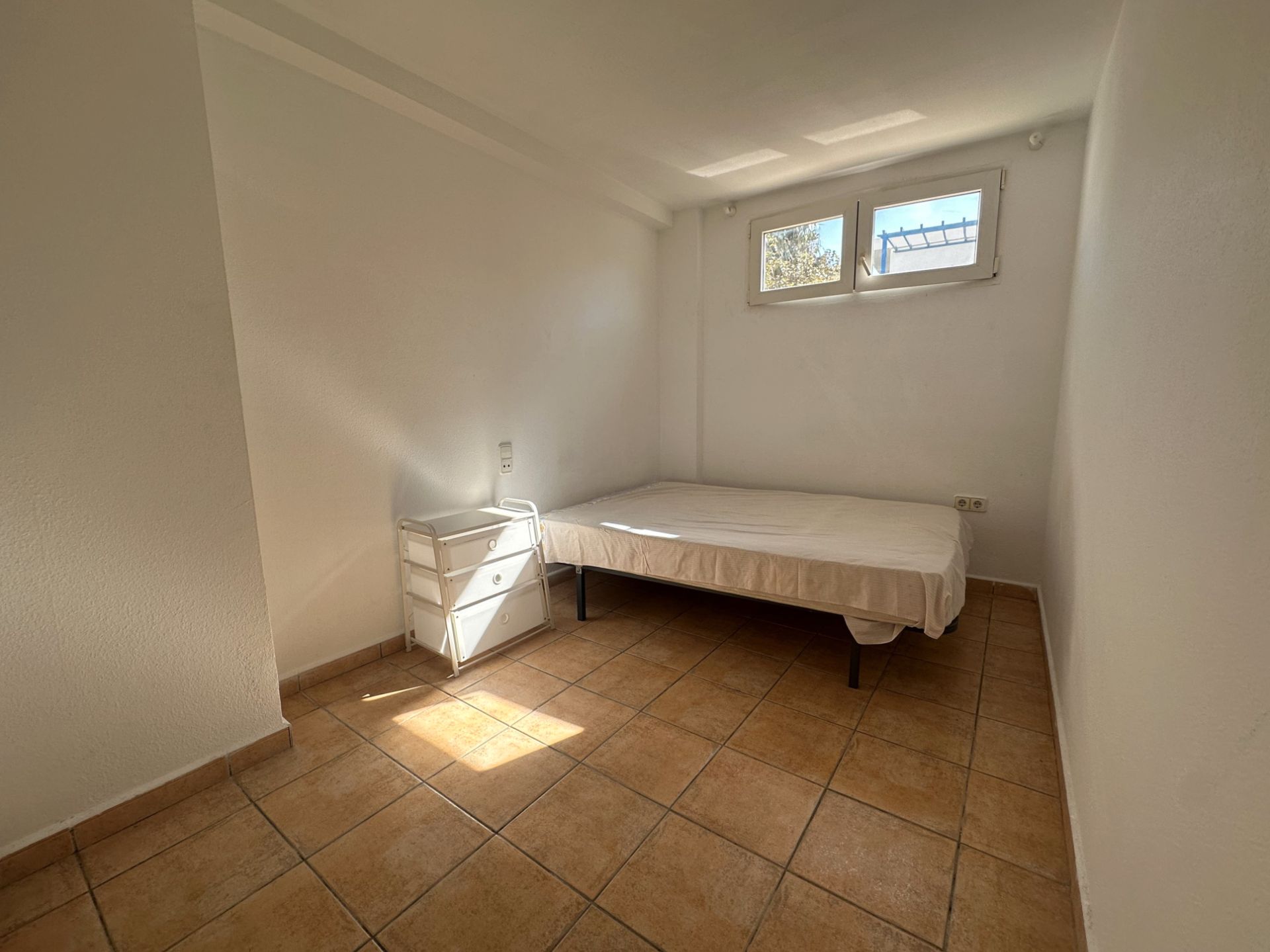 Study to rent in Cartagena  with Furnished