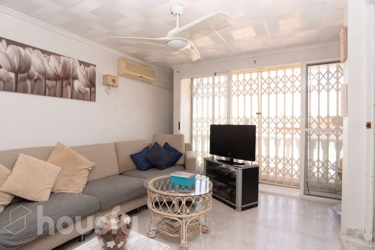 Living room of House or chalet for sale in Torrevieja  with Air Conditioner and Terrace