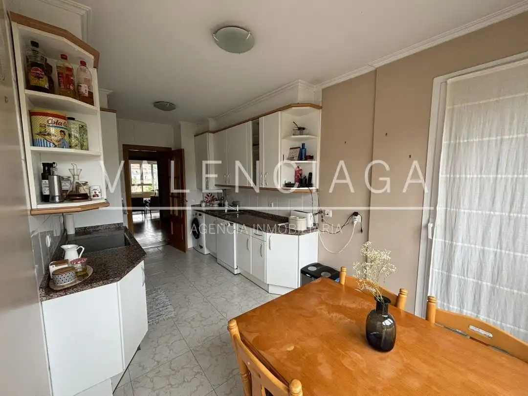 Flat with terrace to rent in José Maria Sert Plaza, imagen 8
