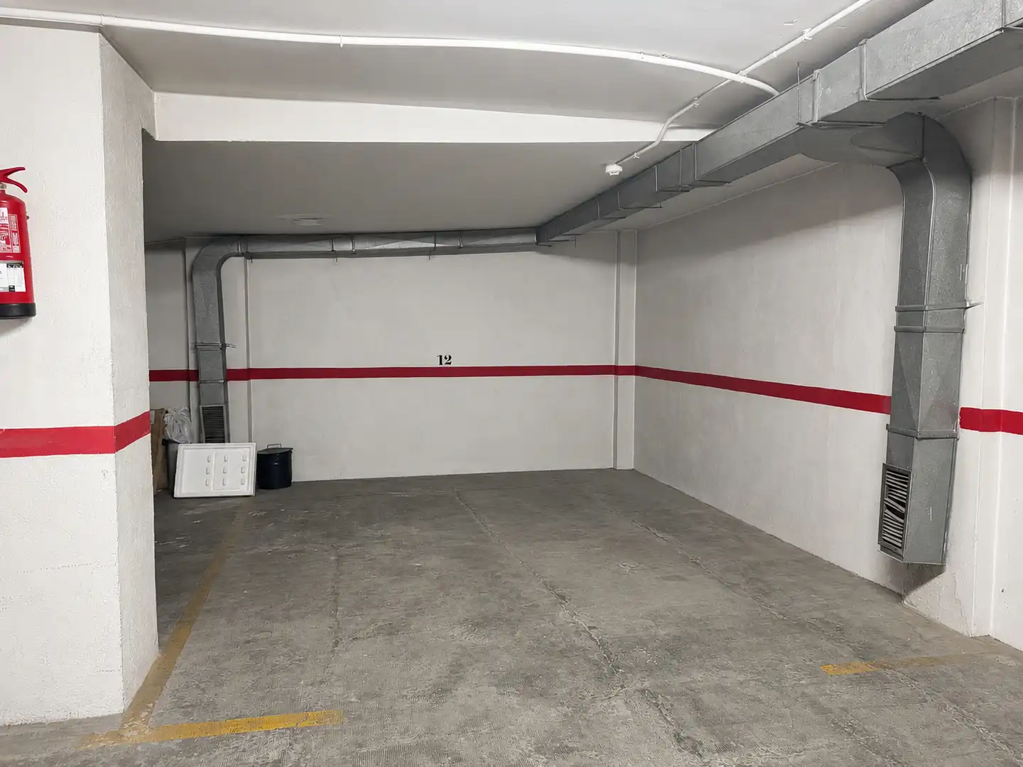 Parking de Piso en venta en Almería con Aire acondicionado, Trastero y Amueblado