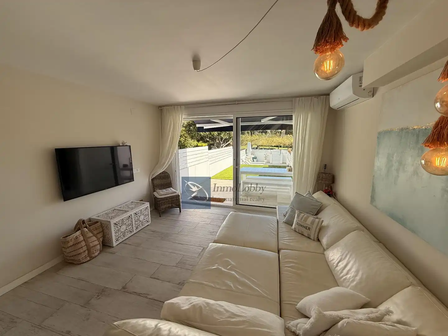 Sala d'estar de Casa o xalet de lloguer en Sant Feliu de Guíxols amb Aire condicionat i Calefacció