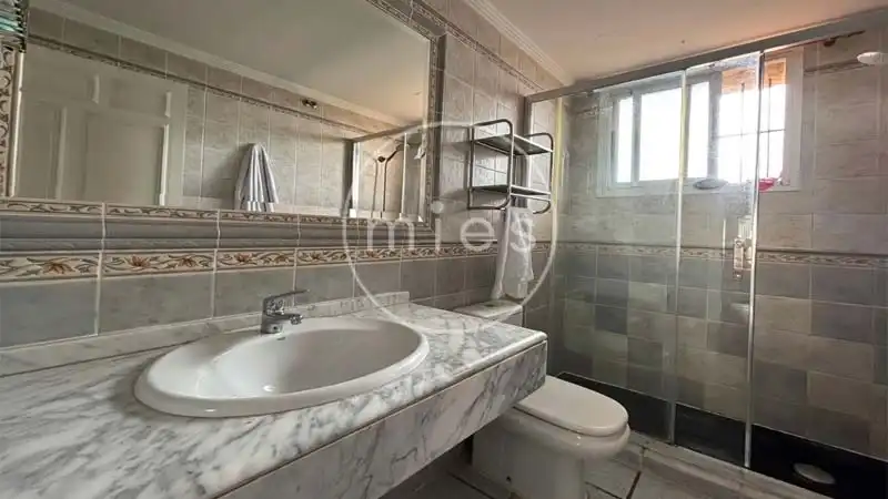 Bathroom of Houses for sale in Turís  with Air Conditioner, Heating and Private garden