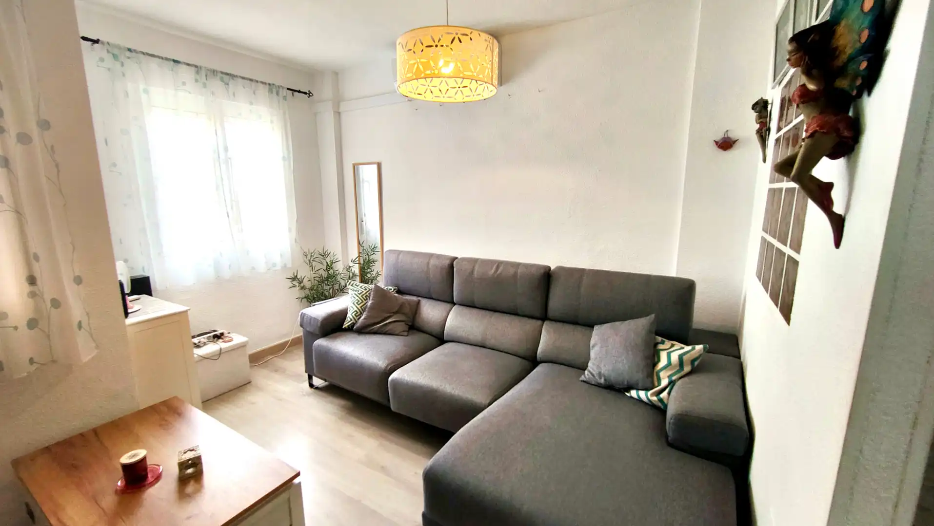 Sala de estar de Casa adosada en venta en Santa Pola con Aire acondicionado, Calefacción y Jardín privado