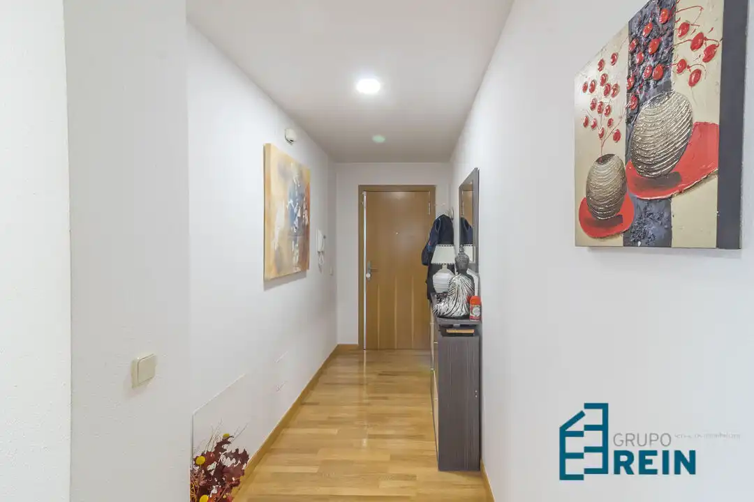 Flat for sale in Recas  with Air Conditioner, Heating and Alarm
