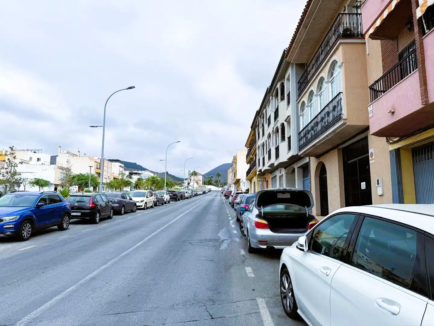 Vista exterior de Local en venda en Motril amb Aire condicionat