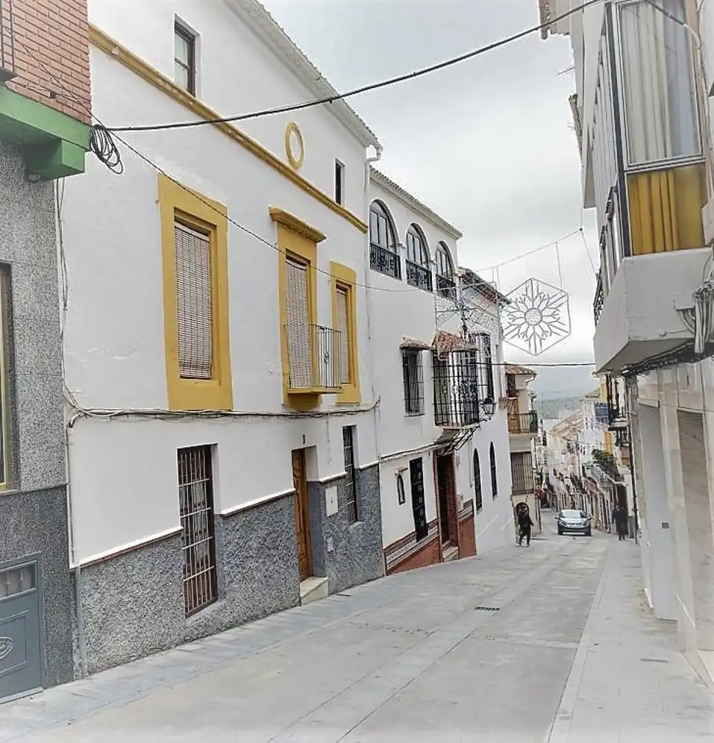 Country homes for sale in Iznájar
