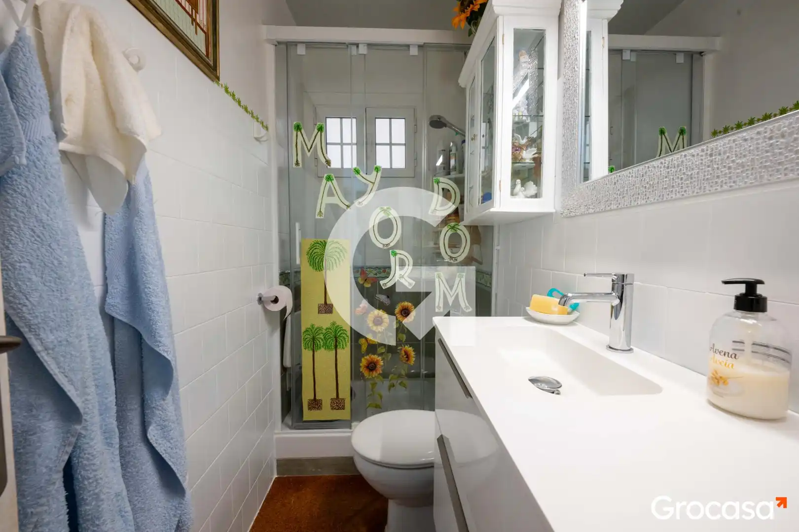 Bathroom of Flat for sale in Mataró  with Air Conditioner, Oven and Washing machine