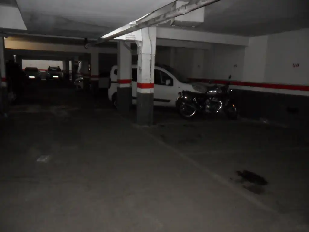 Garaje de alquiler en Carrer de Sant Alexandre, 21, Horta