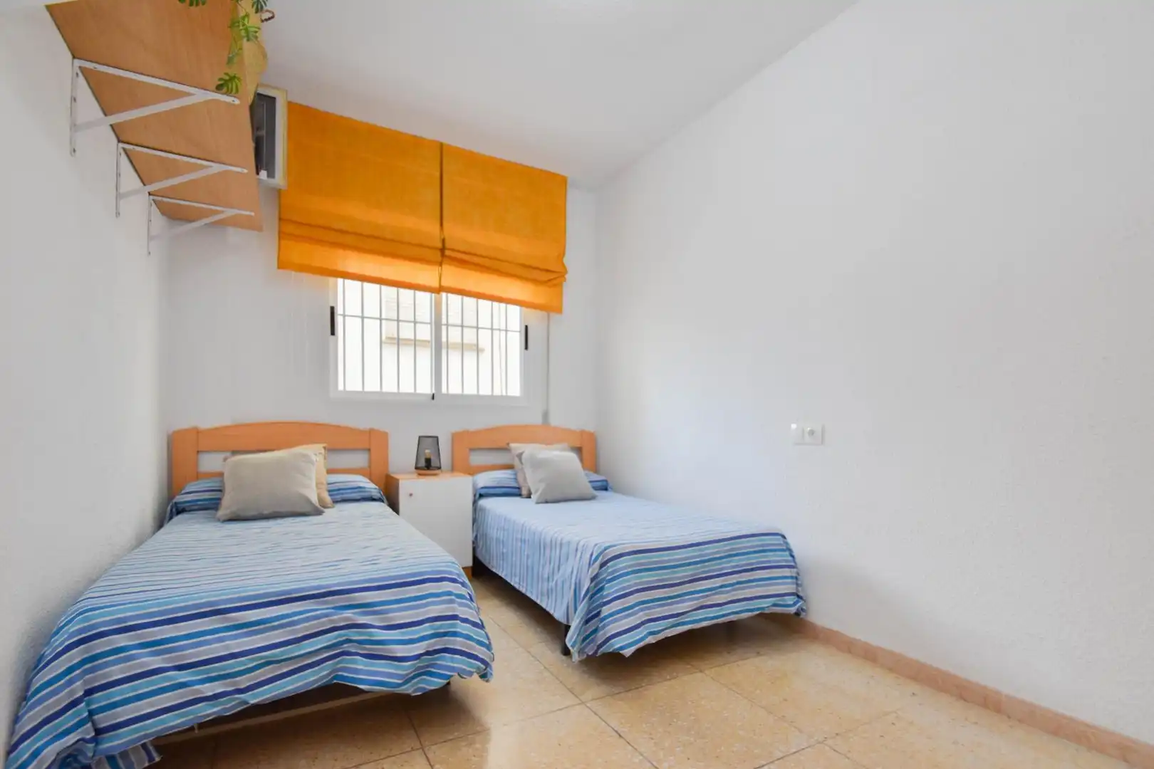 Bedroom of Flat for sale in Granada  with Balcony
