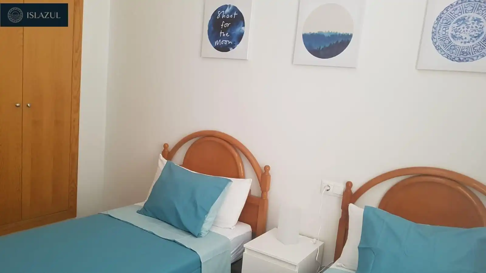 Dormitori de Casa adosada en venda en Isla Cristina amb Jardí privat, Terrassa i Moblat