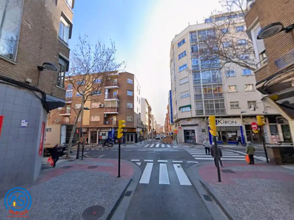 Flat for rent in Calle de Martínez Vargas, 2, Barrio Torrero