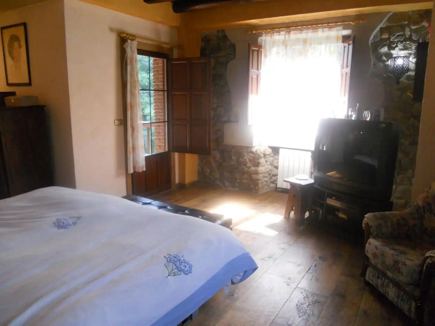 Dormitori de Finca rústica en venda en Abadiño  amb Jardí privat, Terrassa i Moblat