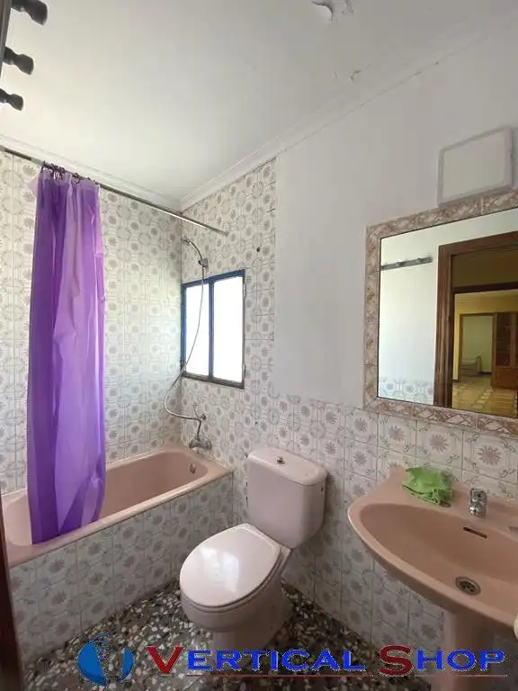 Baño de Piso en venta en Caudete