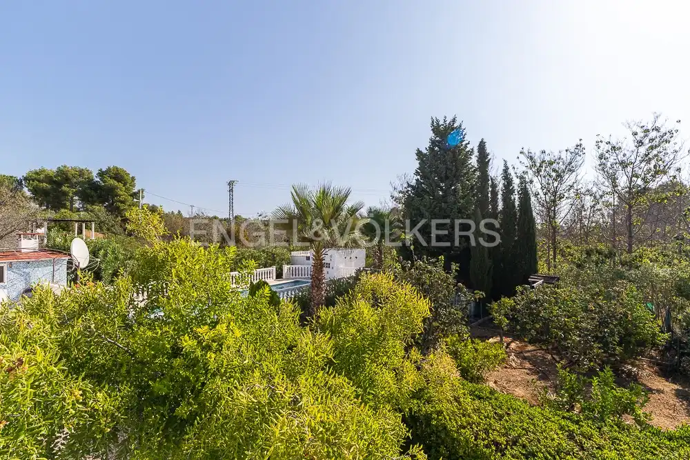 Vista exterior de Casa o chalet de alquiler en Turís con Aire acondicionado, Calefacción y Jardín privado