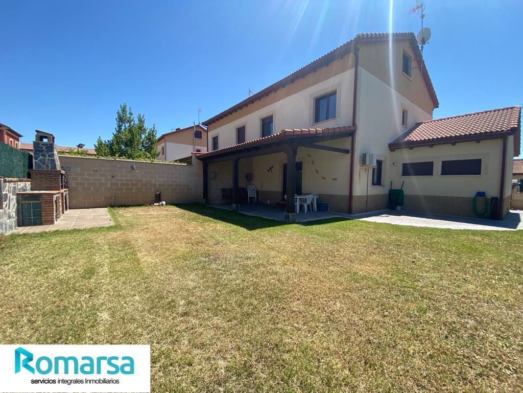 Casa o xalet en venda a Juan Carlos I, Hontanares de Eresma