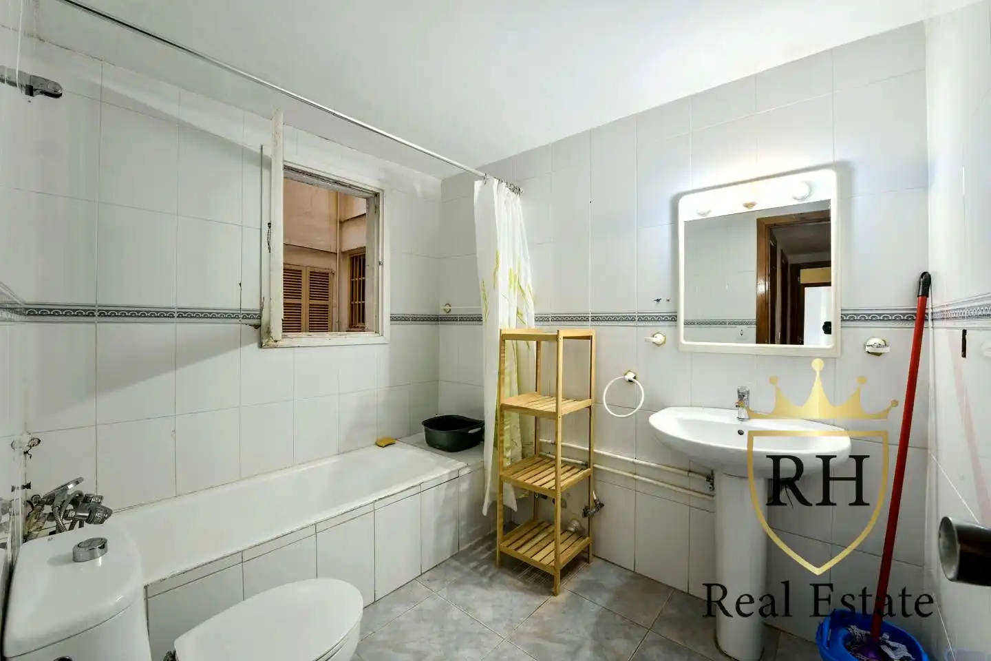 Baño de Piso en venta en  Palma de Mallorca con Terraza y Trastero