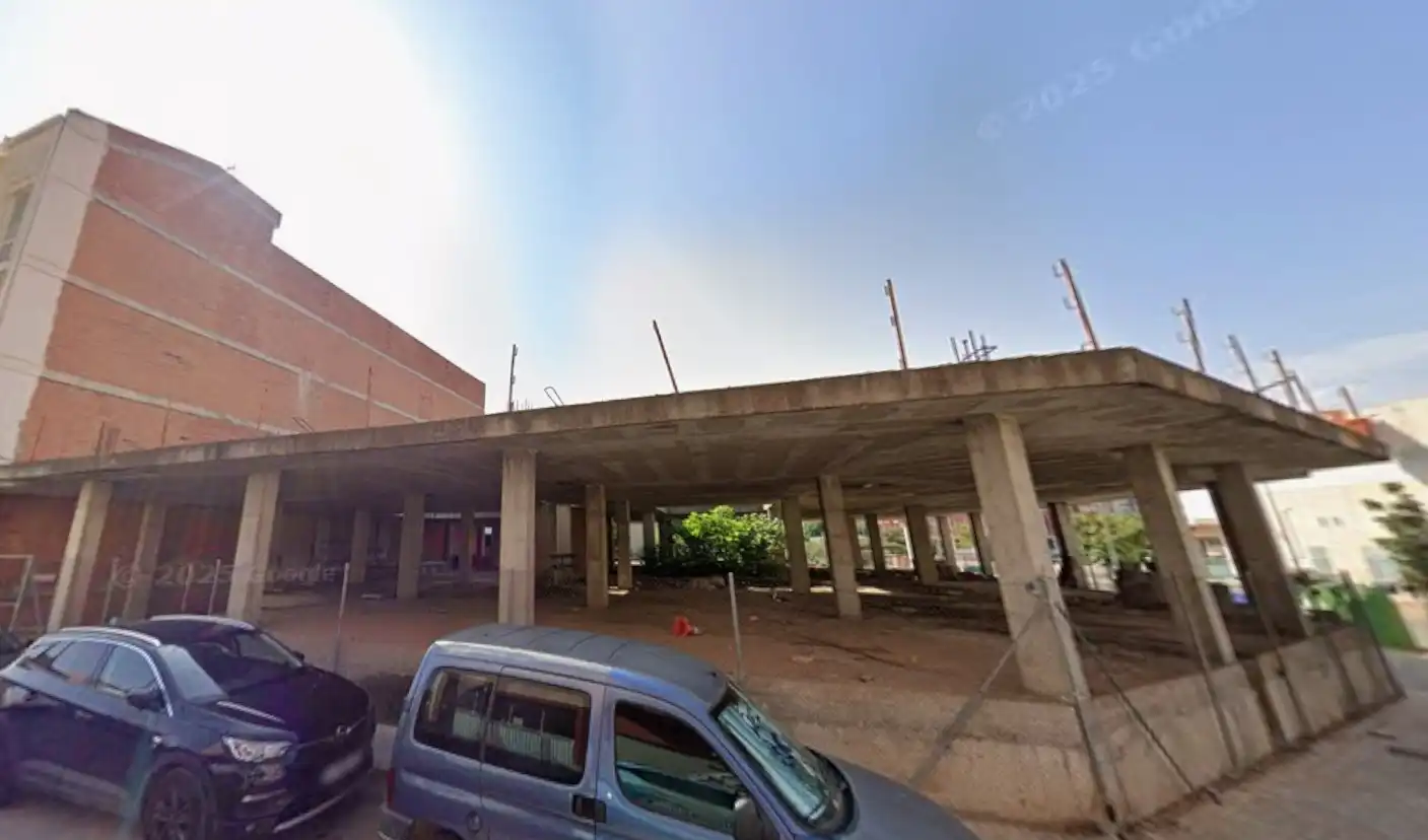 Vista exterior de Edificio en venta en L'Alcúdia de Crespins