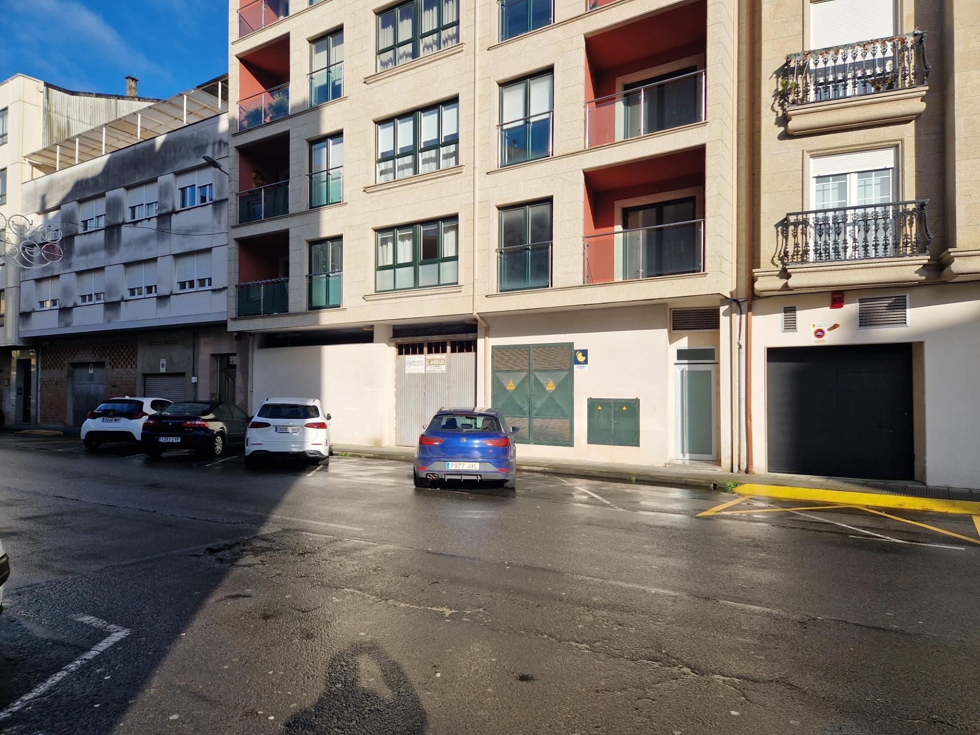 Exterior view of Box room to rent in Carballo