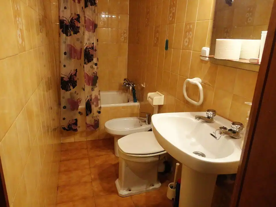 Bany de Casa o xalet en venda en Hontoria del Pinar amb Calefacció