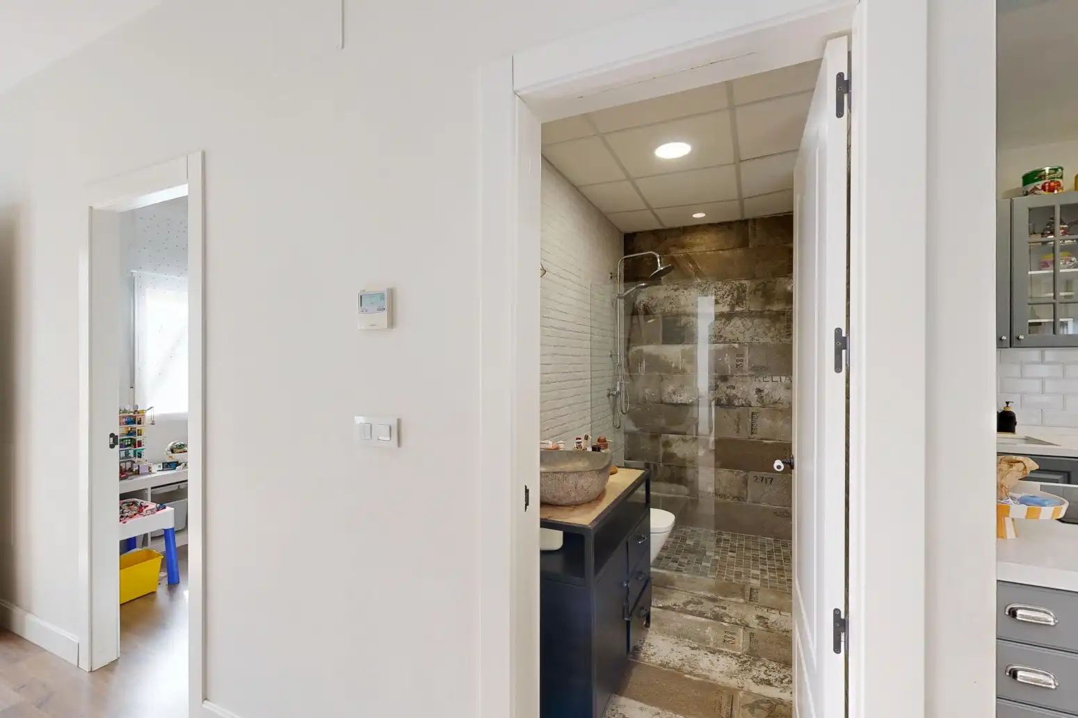 Bathroom of Houses for sale in Cartagena  with Air Conditioner, Parquet flooring and Terrace