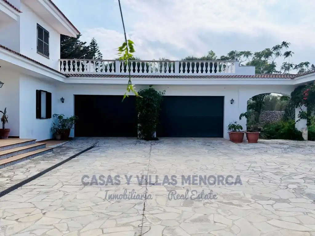 Vista exterior de Finca rústica en venda en Sant Lluís