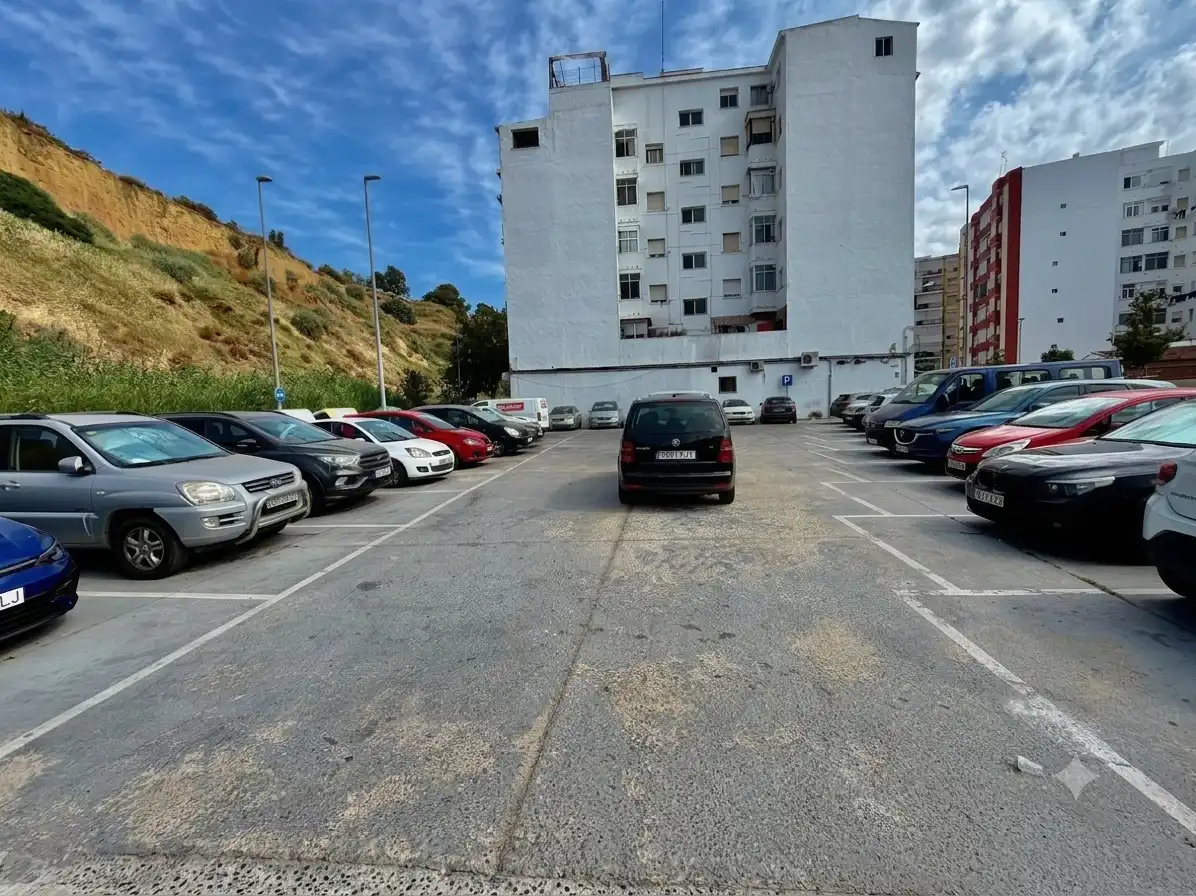 Aparcament de Pis en venda en Huelva amb Aire condicionat, Calefacció i Traster