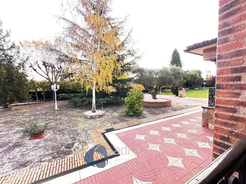 Garden of Houses for sale in Lardero  with Air Conditioner, Heating and Private garden