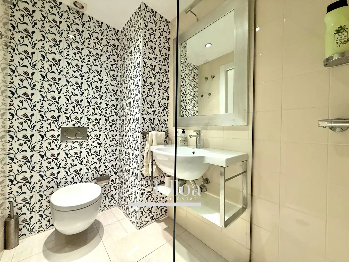 Bany de Apartament en venda en Alicante / Alacant amb Aire condicionat, Calefacció i Jardí privat