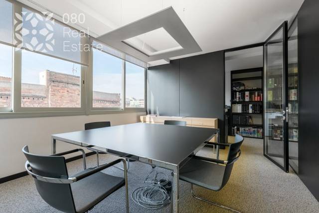 Oficina en Alquiler en Carrer d'Àlaba en El Parc i la Llacuna del Poblenou