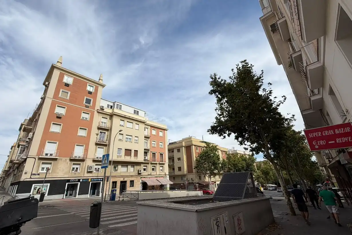 Vista exterior de Piso en venta en Madrid con Lavadora