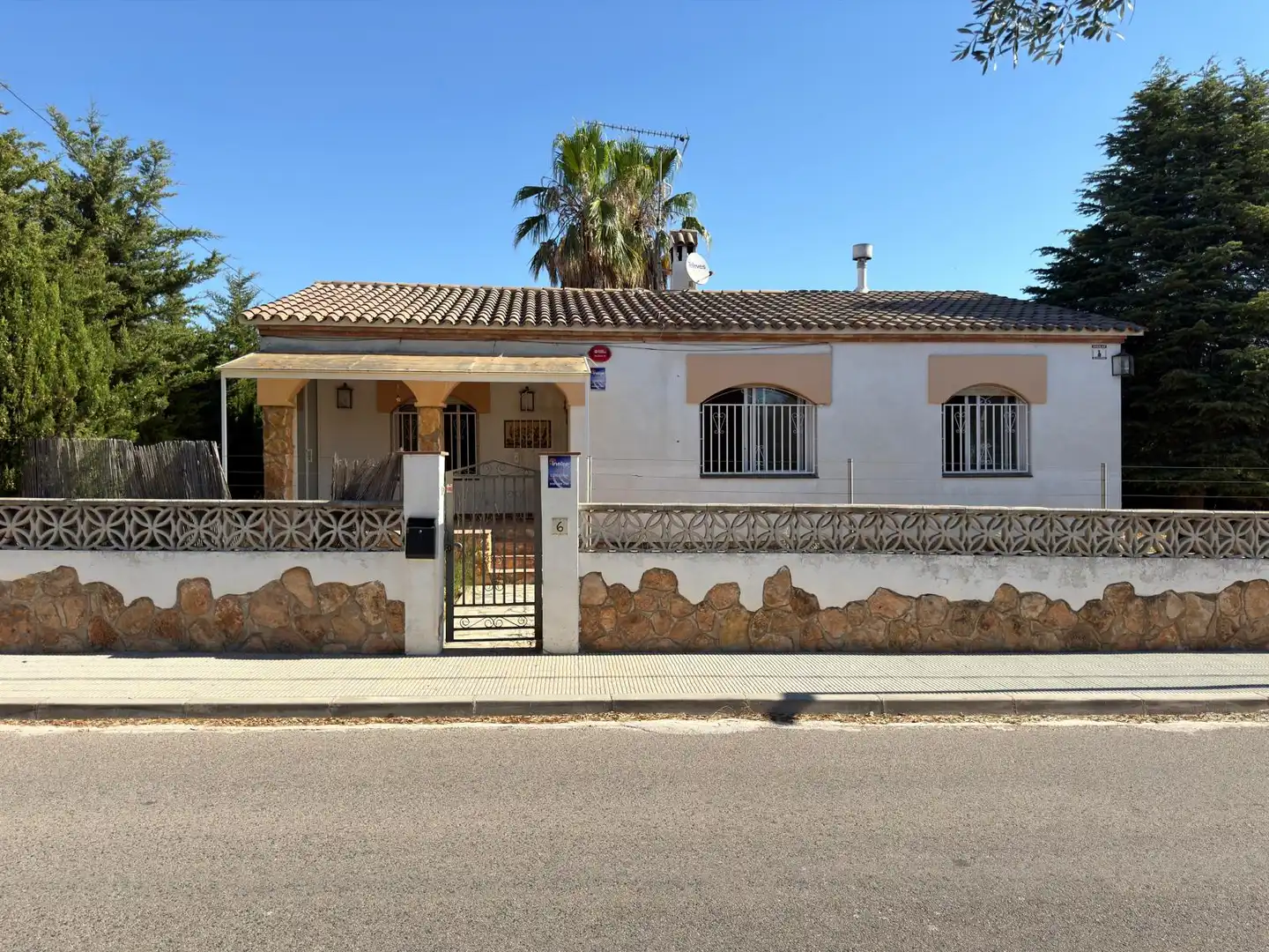 Casa amb jardí en venda a Carrer Cirerers 6, imagen 4