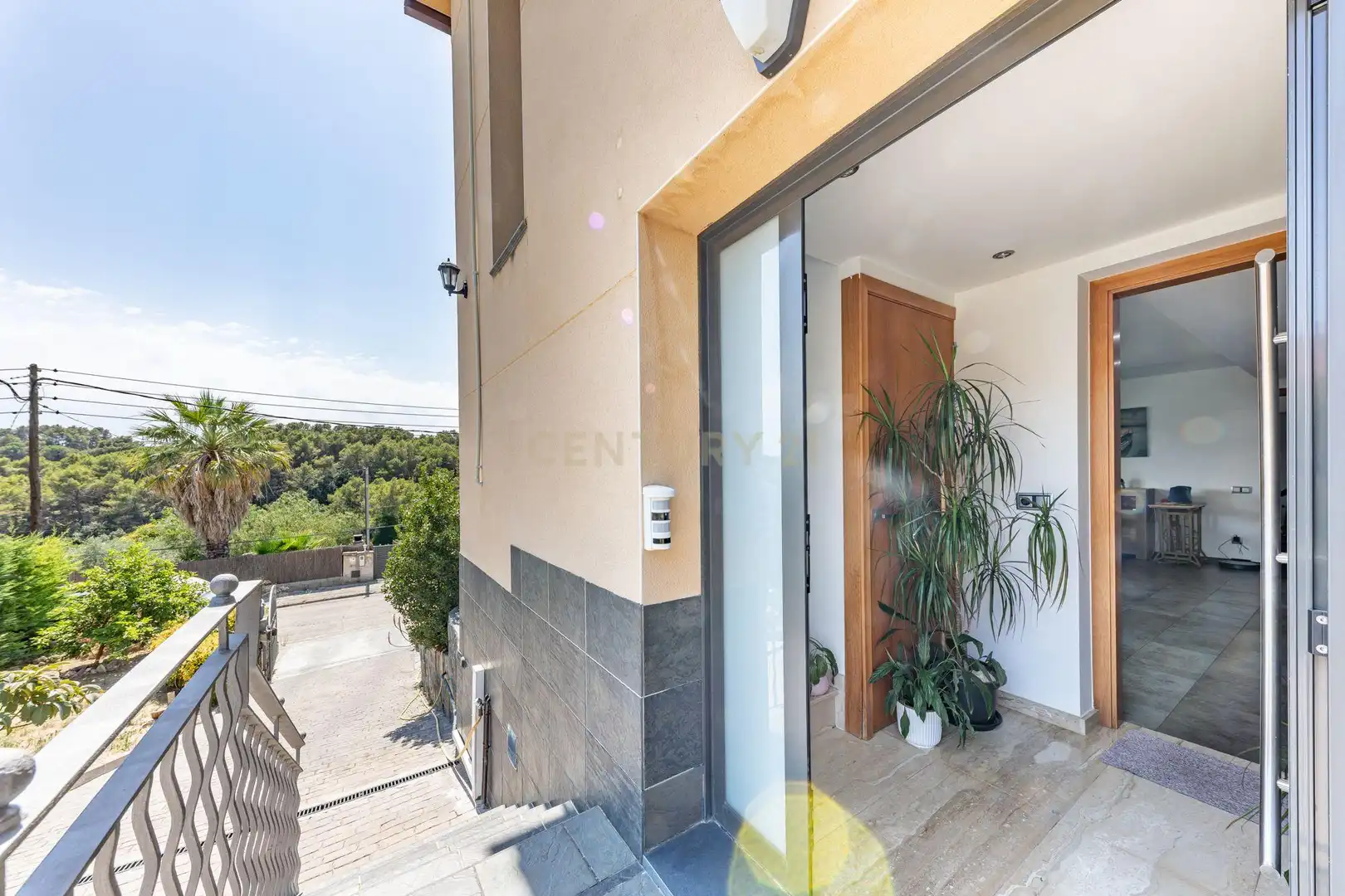 Vista exterior de Casa o xalet en venda en Lliçà d'Amunt amb Aire condicionat, Piscina i Alarma