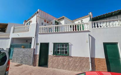 Exterior view of House or chalet for sale in Santiago del Teide  with Terrace, Swimming Pool and Balcony