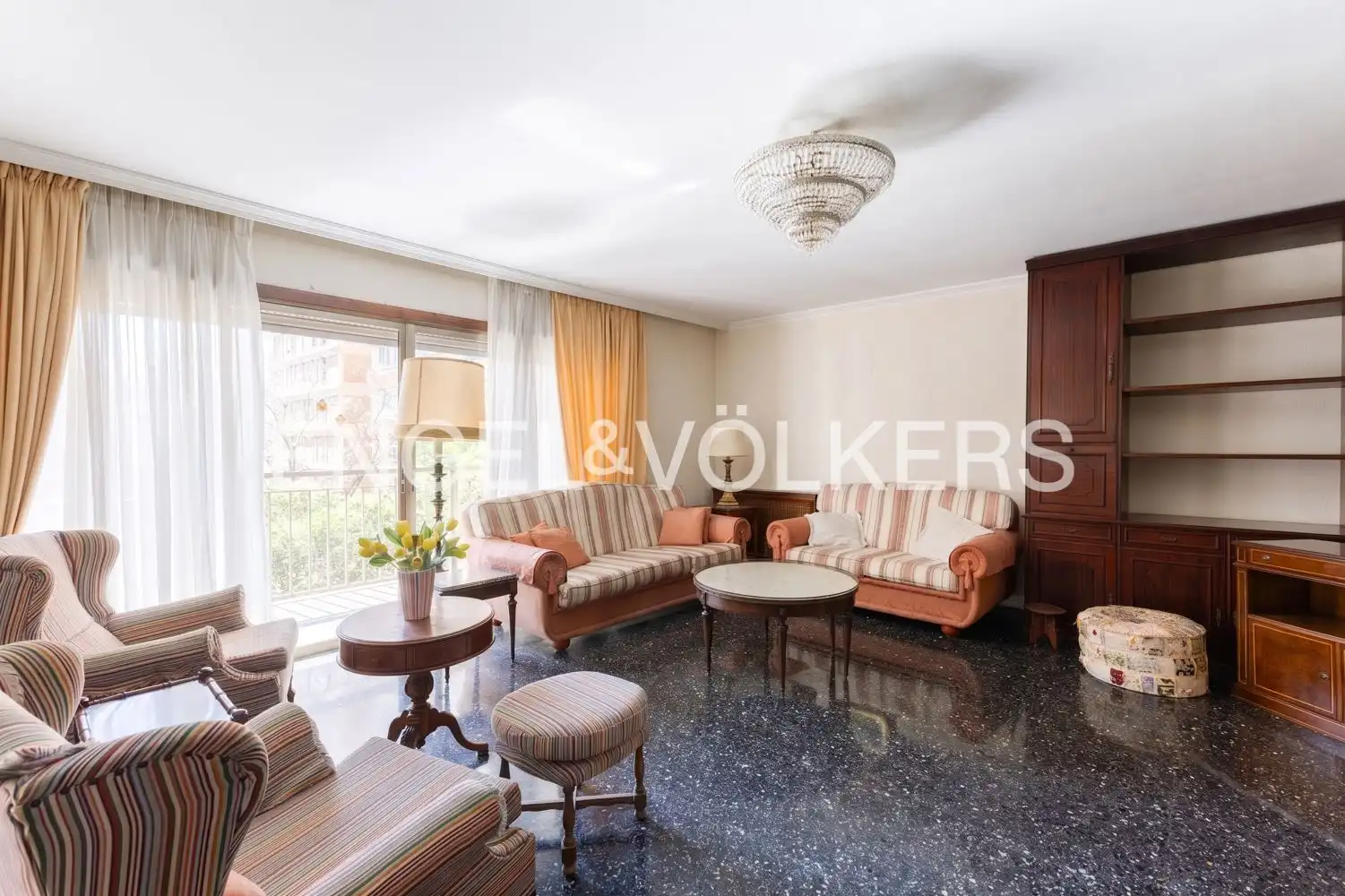 Living room of Flat for sale in Valencia  with Air Conditioner, Heating and Balcony