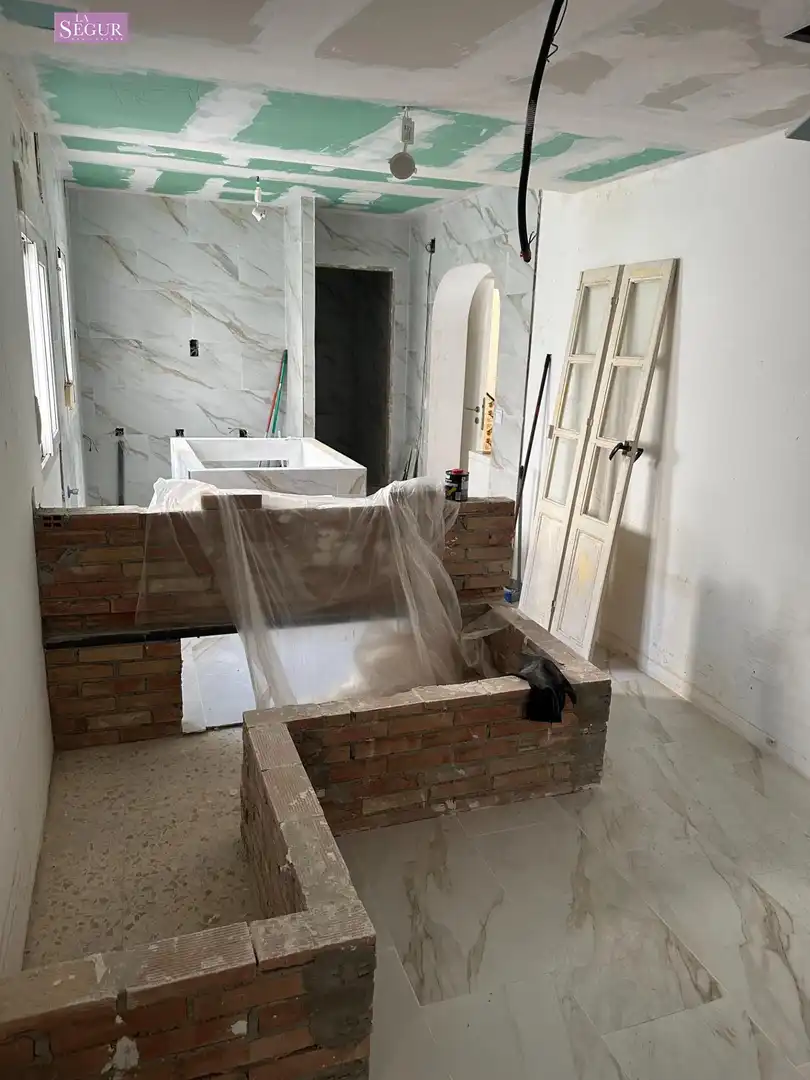 Bany de Pis en venda en Conil de la Frontera amb Aire condicionat, Traster i Balcó