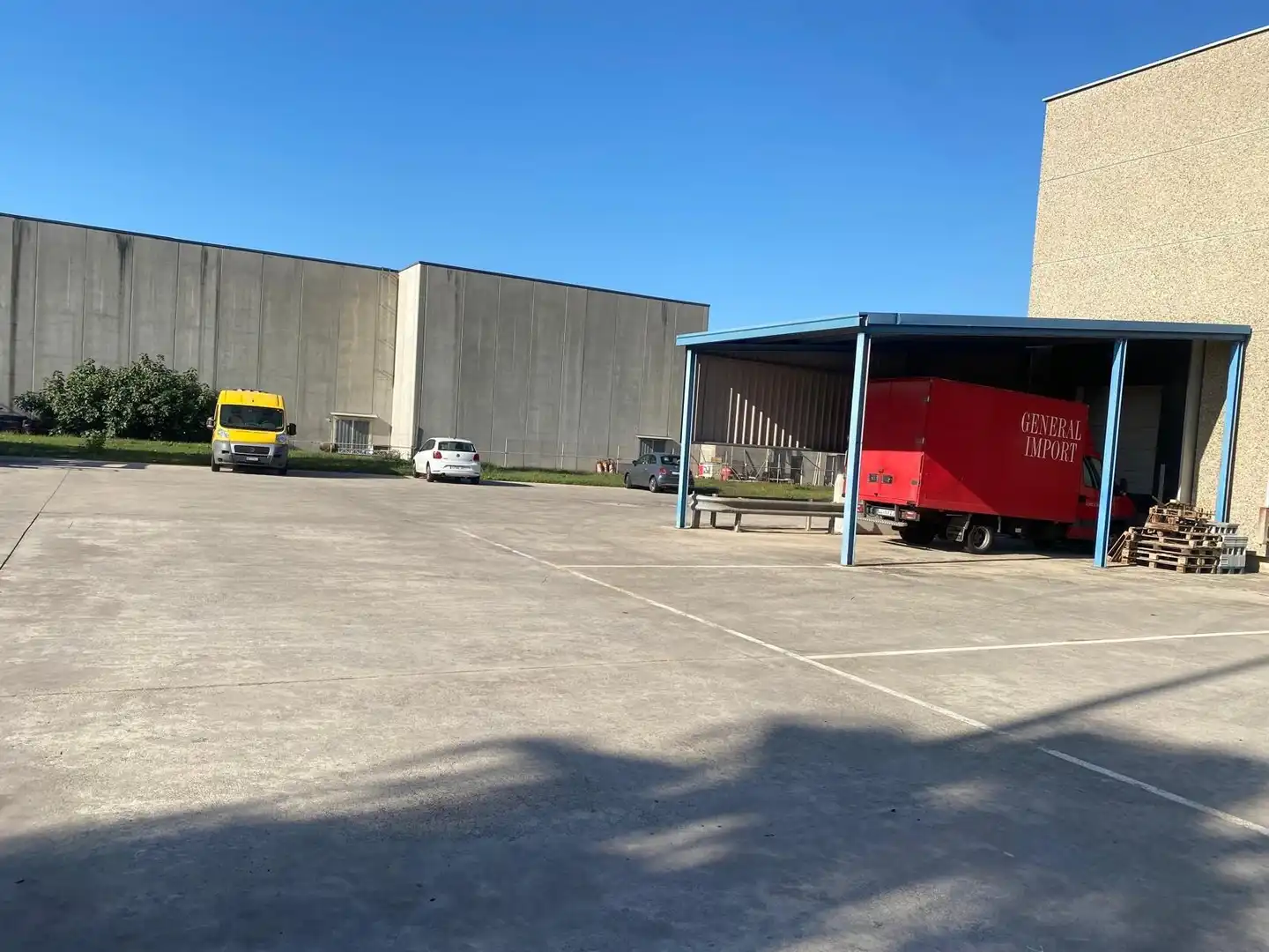 Fabrikhallen zur Miete in Calle de les Ciències, La Font d'en Fargues