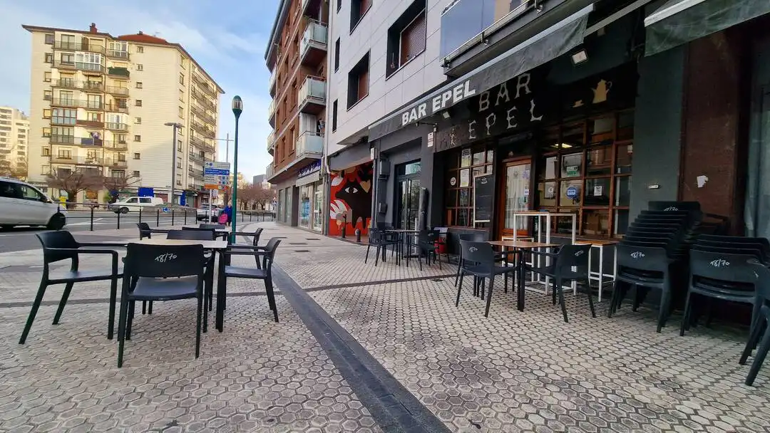 Exterior view of Commercial properties for sale in Lasarte-Oria