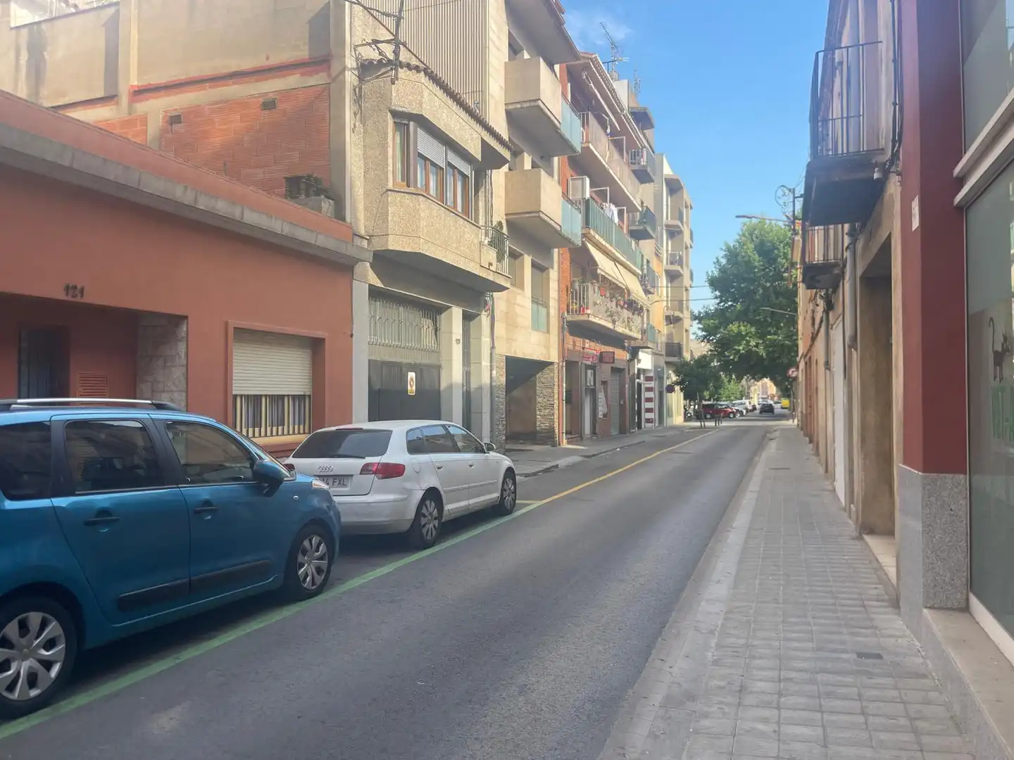 Exterior view of Flat for sale in Figueres  with Storage room, Oven and Balcony
