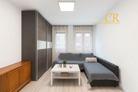 Sala d'estar de Pis en venda en Gijón  amb Moblat