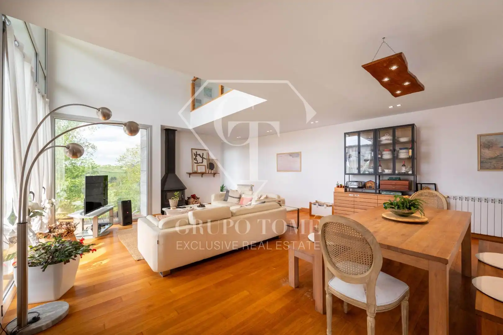 Wohnzimmer von Einfamilien-Reihenhaus zum Verkauf in Donostia - San Sebastián  mit Heizung, Privatgarten und Terrasse