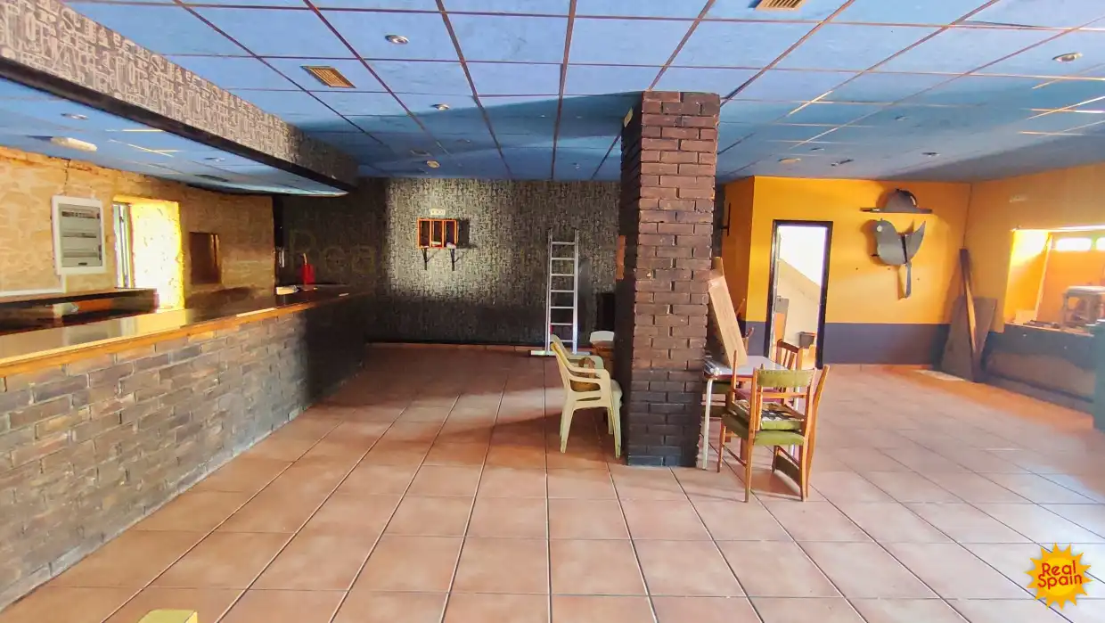 Local en venta en María con Terraza