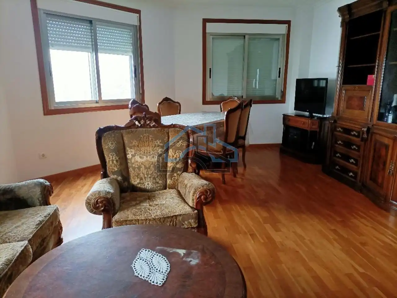 Sala de estar de Piso en venta en Sobrado (A Coruña) con Parquet y Amueblado