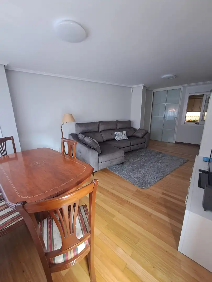Sala d'estar de Apartament de lloguer en Santoña amb Terrassa i Moblat