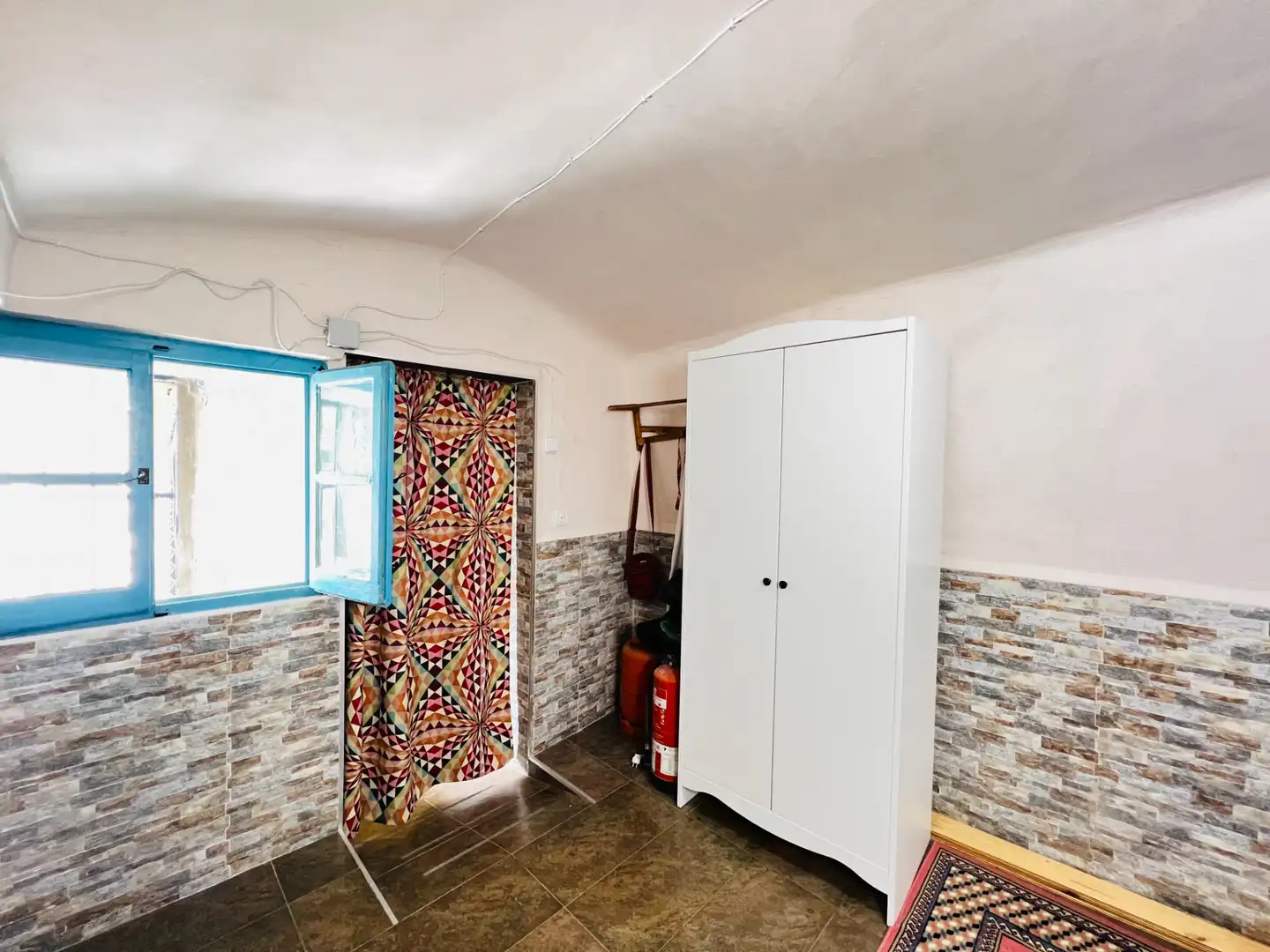 Detached homes for sale in Zaragoza  with Air Conditioner, Heating and Furnished