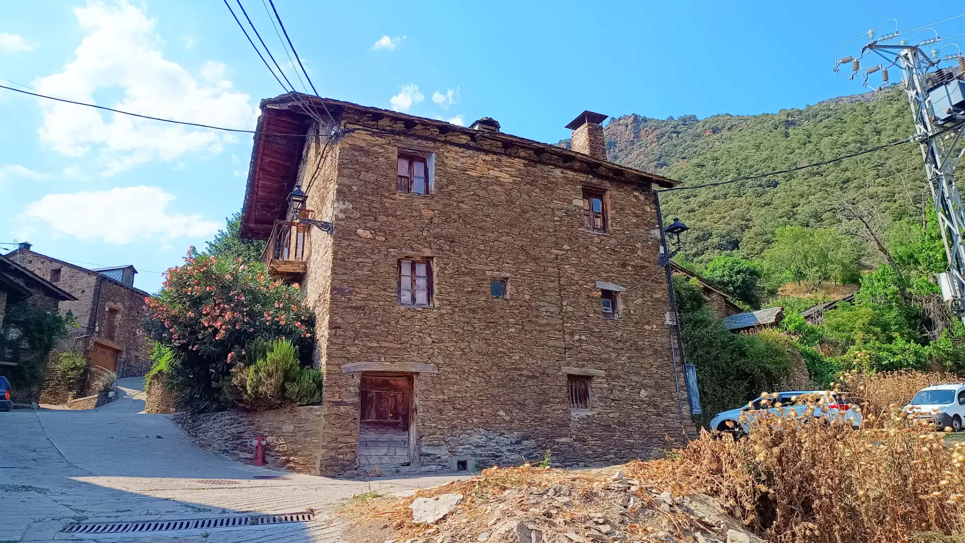 Casa rústica amb terrassa en venda a Carrer Unica, imagen 4