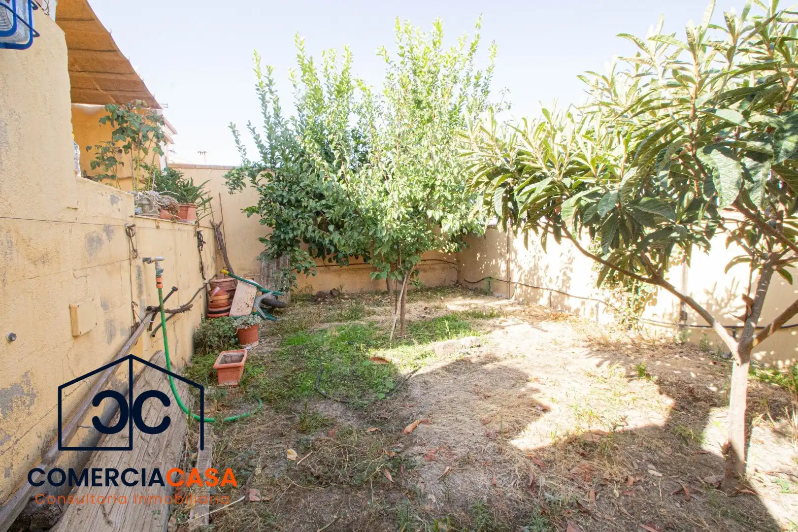 Jardín de Casa adosada en venta en Jun con Aire acondicionado, Calefacción y Terraza