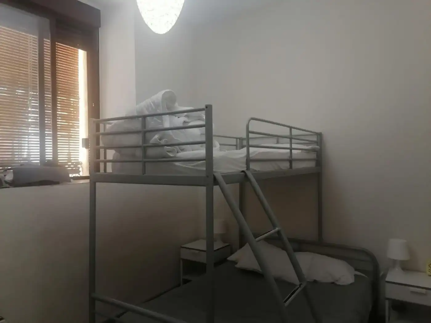 Bedroom of Ground floor for sale in Córdoba  with Air Conditioner and Storage room