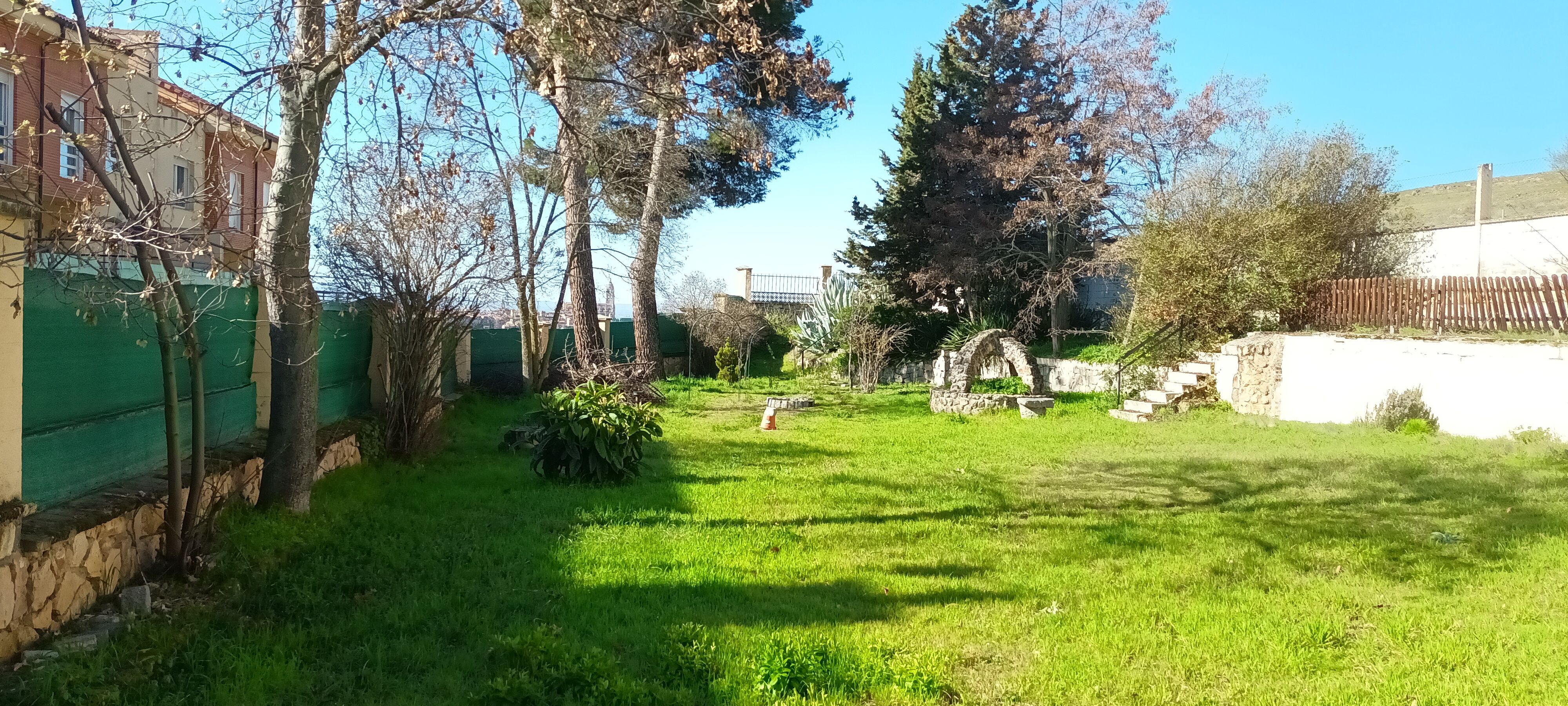 Garden of House or chalet for sale in La Lastrilla   with Air Conditioner, Heating and Private garden
