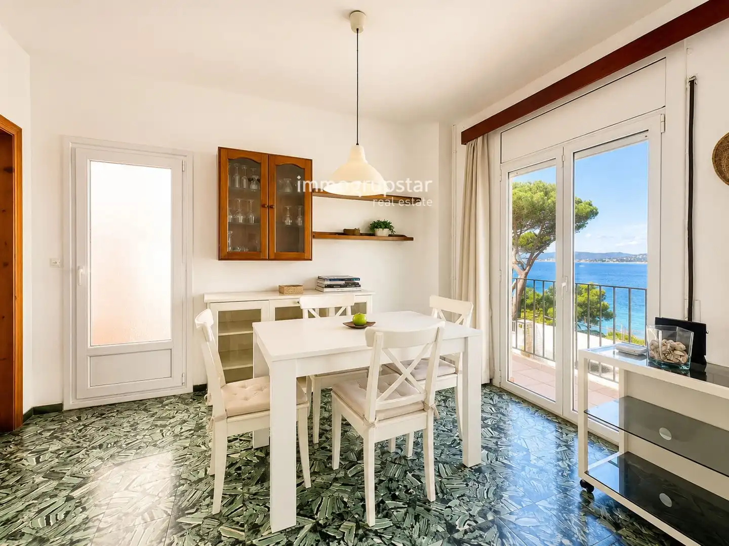 Comedor de Piso en venta en Palamós con Calefacción, Terraza y Amueblado