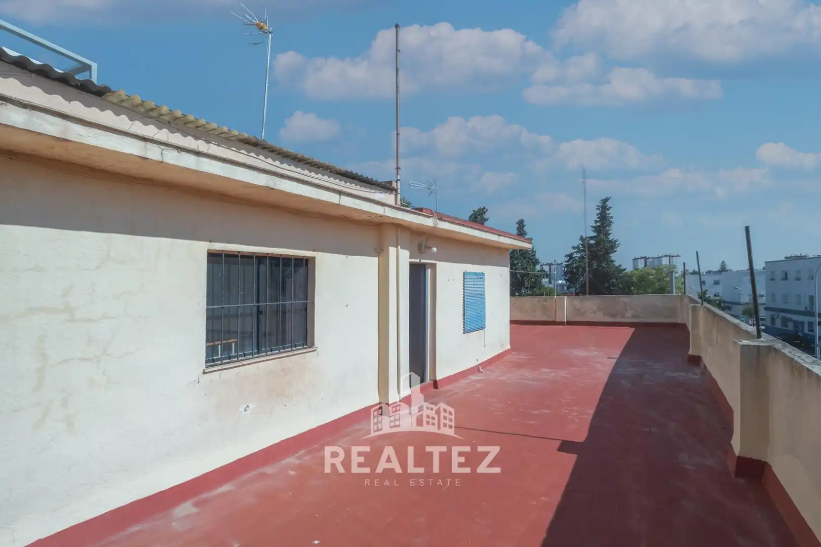 Exterior view of Flat for sale in Jerez de la Frontera  with Terrace, Balcony and Alarm